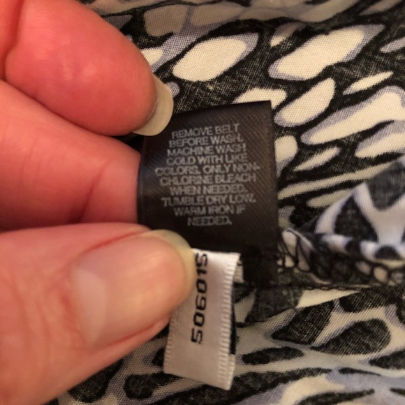 Misses Express brand empire waist dress - Picture 6 of 6